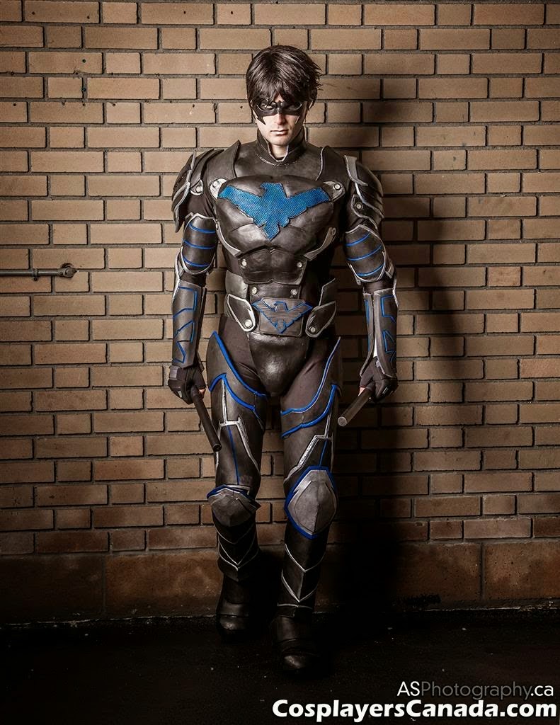 Unknown is Nightwing | Photo by ASPhotography.ca