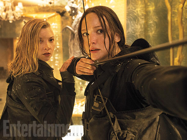 Hunger Games: Mockingjay – Part 2' showdown on EW's new cover