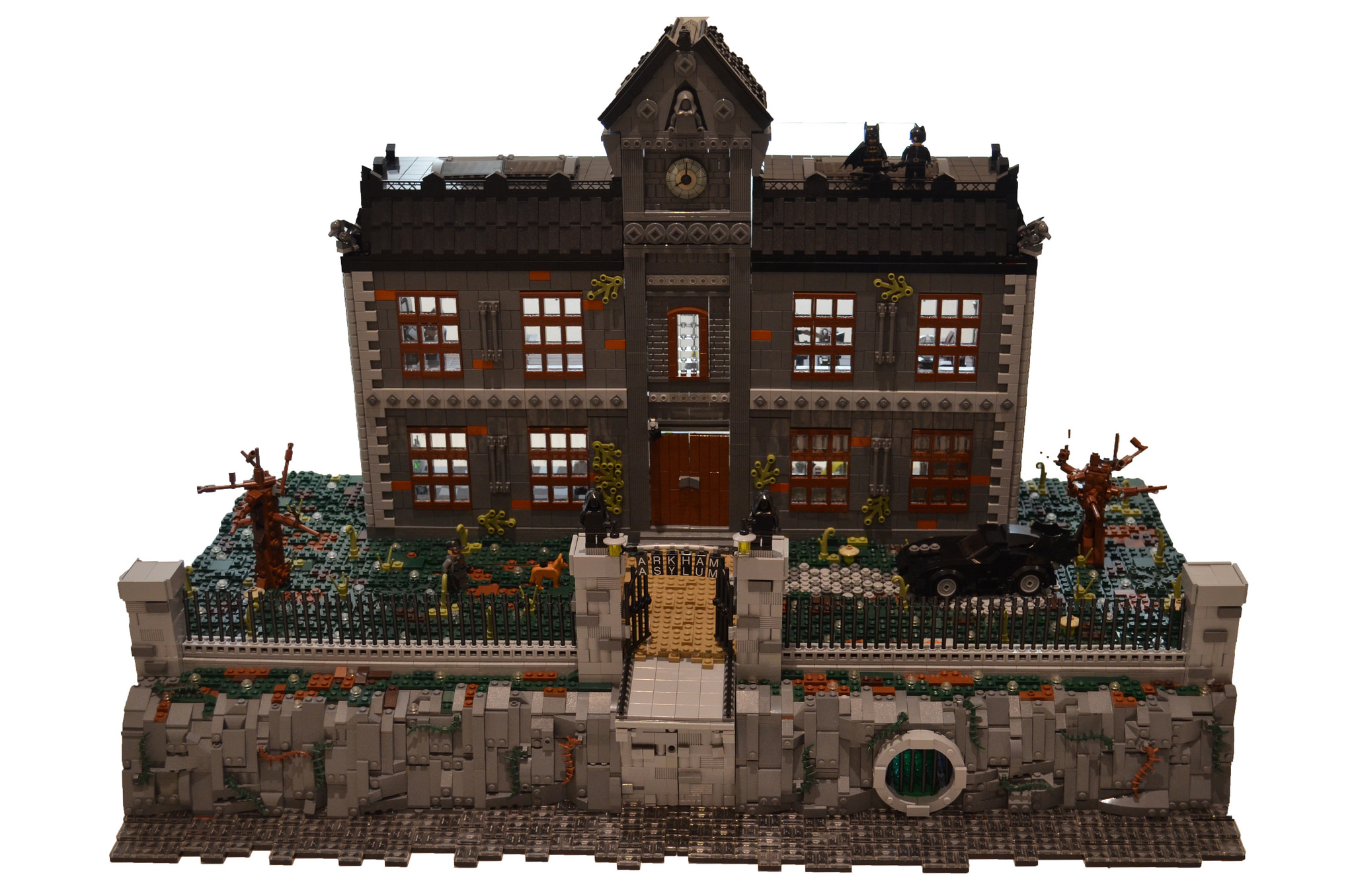 Batman's Arkham Asylum Recreated With 18,000 Lego Pieces - GameSpot