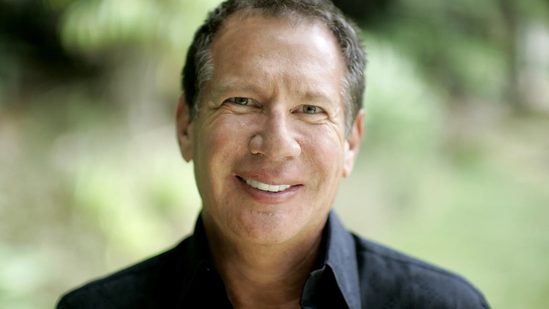 Conan O'Brien and Seth Meyers Pay Tribute to Comedian Garry Shandling