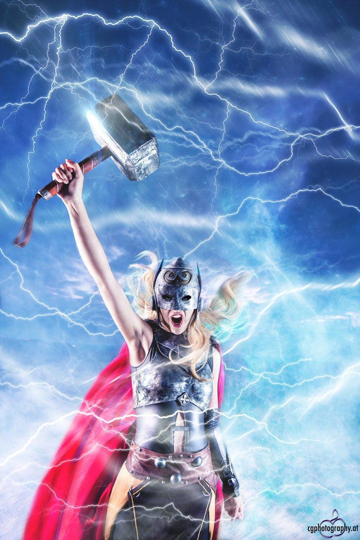 if_she_be_worthy______female_thor_cosplay_by_corneliagillmann-d9zcqqt.jpg