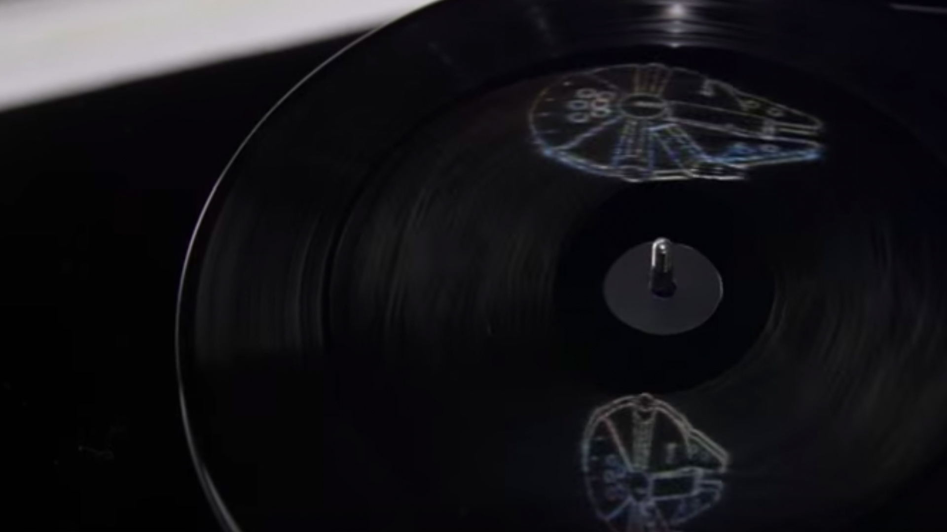 Oberst Mechanics amatør STAR WARS Holograms Float Over THE FORCE AWAKENS Vinyl Soundtrack —  GeekTyrant