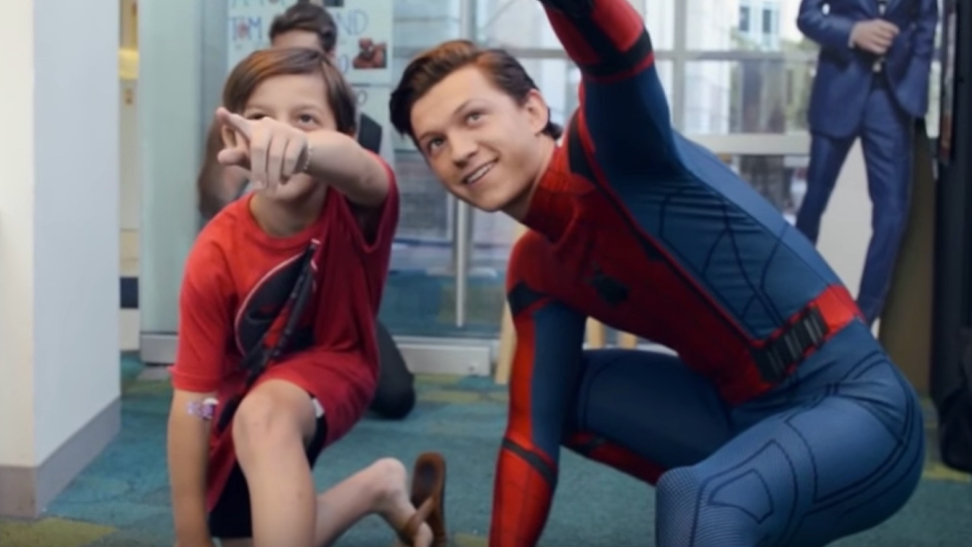 Tom Holland Visits Children's Hospital in His Spider-Man Costume —  GeekTyrant