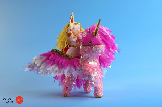 SHE-RA PIÑATA by Yeka.png