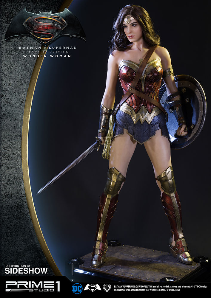 batman-v-superman-dawn-of-justice-wonder-woman-half-scale-prime1-studio-902891-02.jpg
