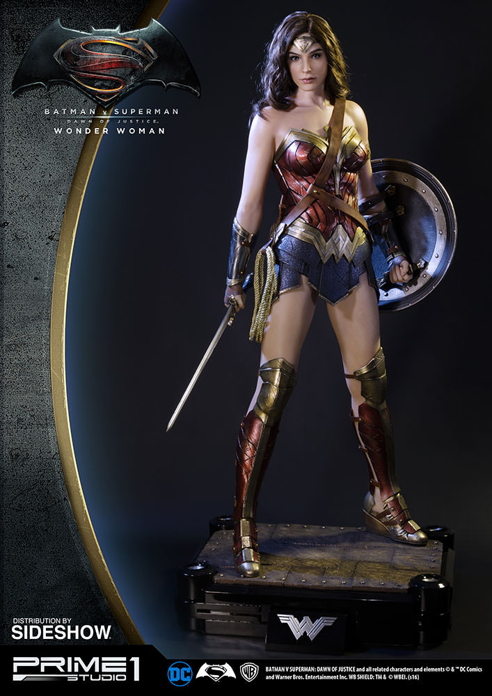 batman-v-superman-dawn-of-justice-wonder-woman-half-scale-prime1-studio-902891-04.jpg