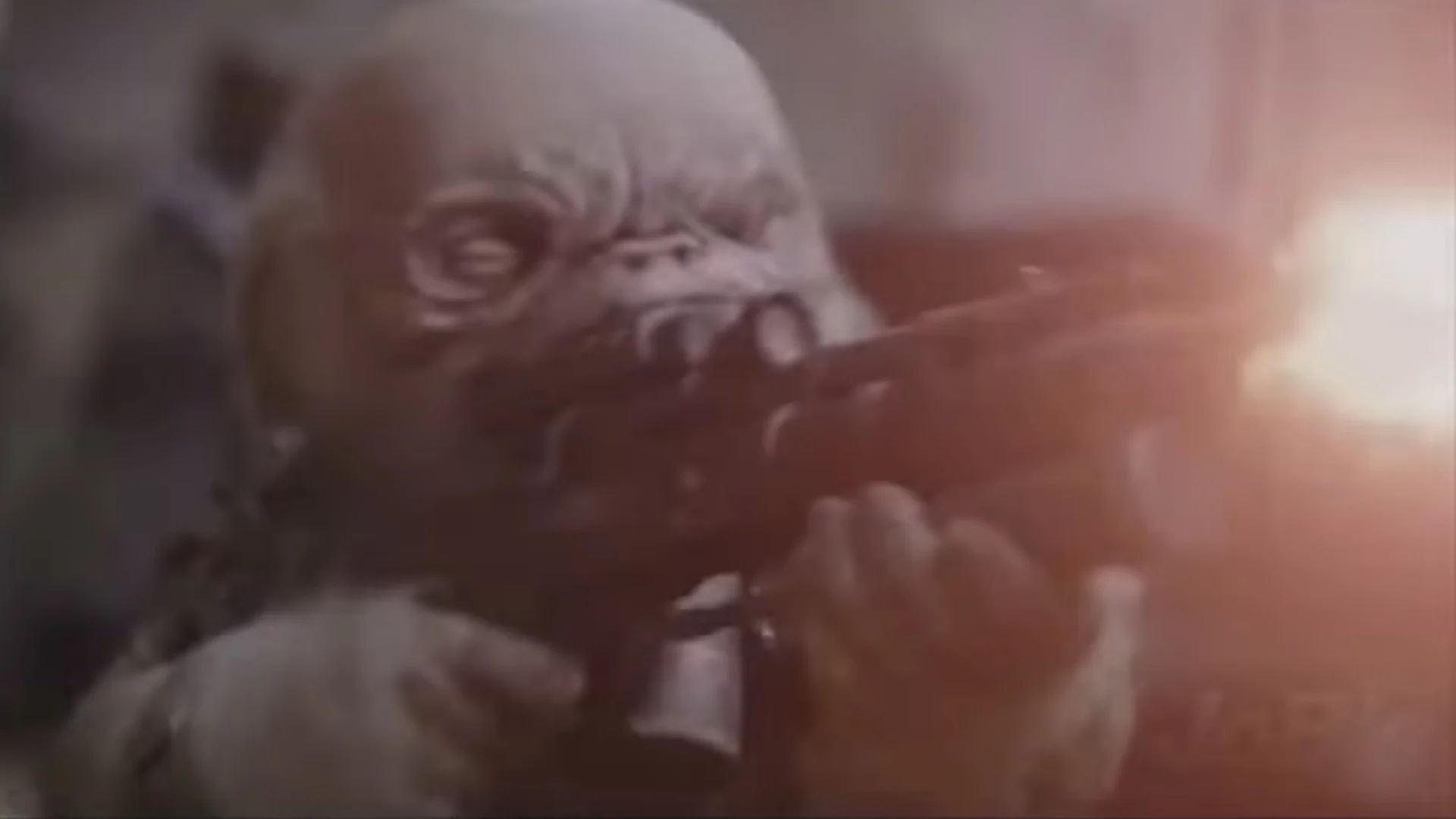 Warwick Davis' STAR WARS: ROGUE ONE Character Revealed in TV Spot
