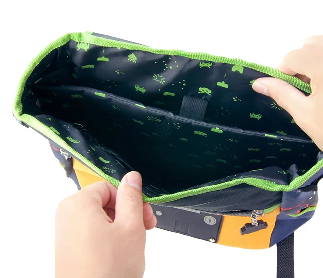 jpqi_space_invaders_backpack_open.jpg