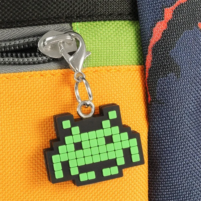 jpqi_space_invaders_backpack_zip.jpg