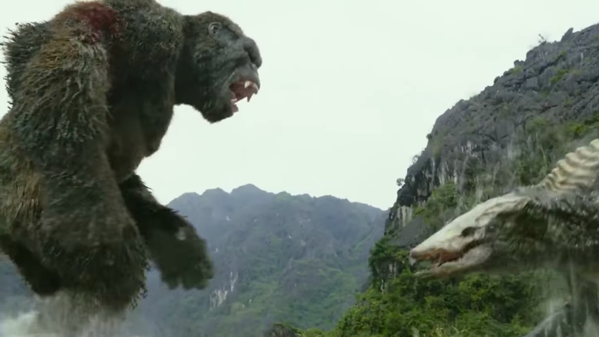 King Kong Battles A Skull Crawler In Kong Skull Island Clip Plus