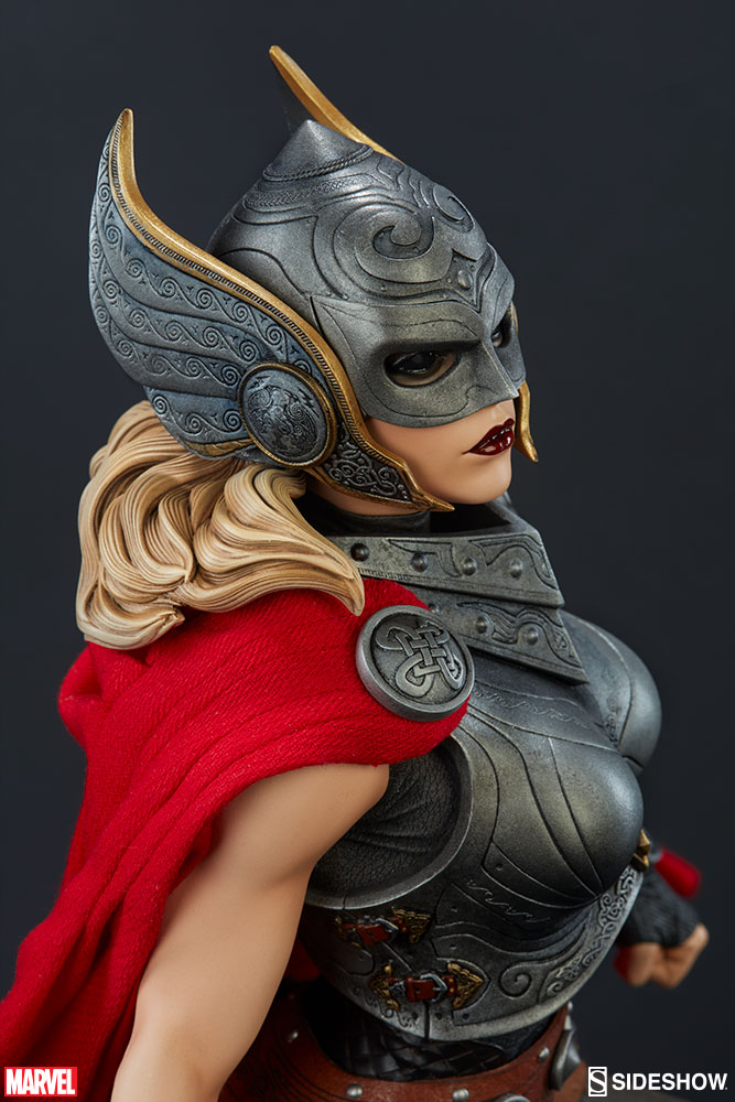 marvel-thor-jane-foster-premium-format-300523-09.jpg