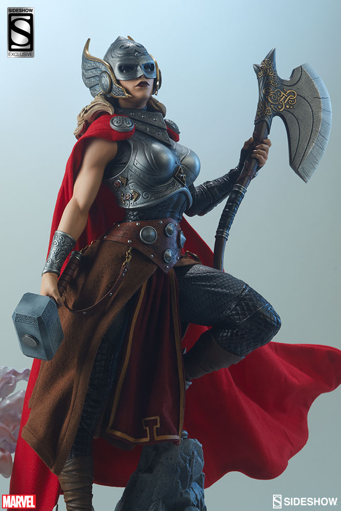 marvel-thor-jane-foster-premium-format-3005231-01.jpg