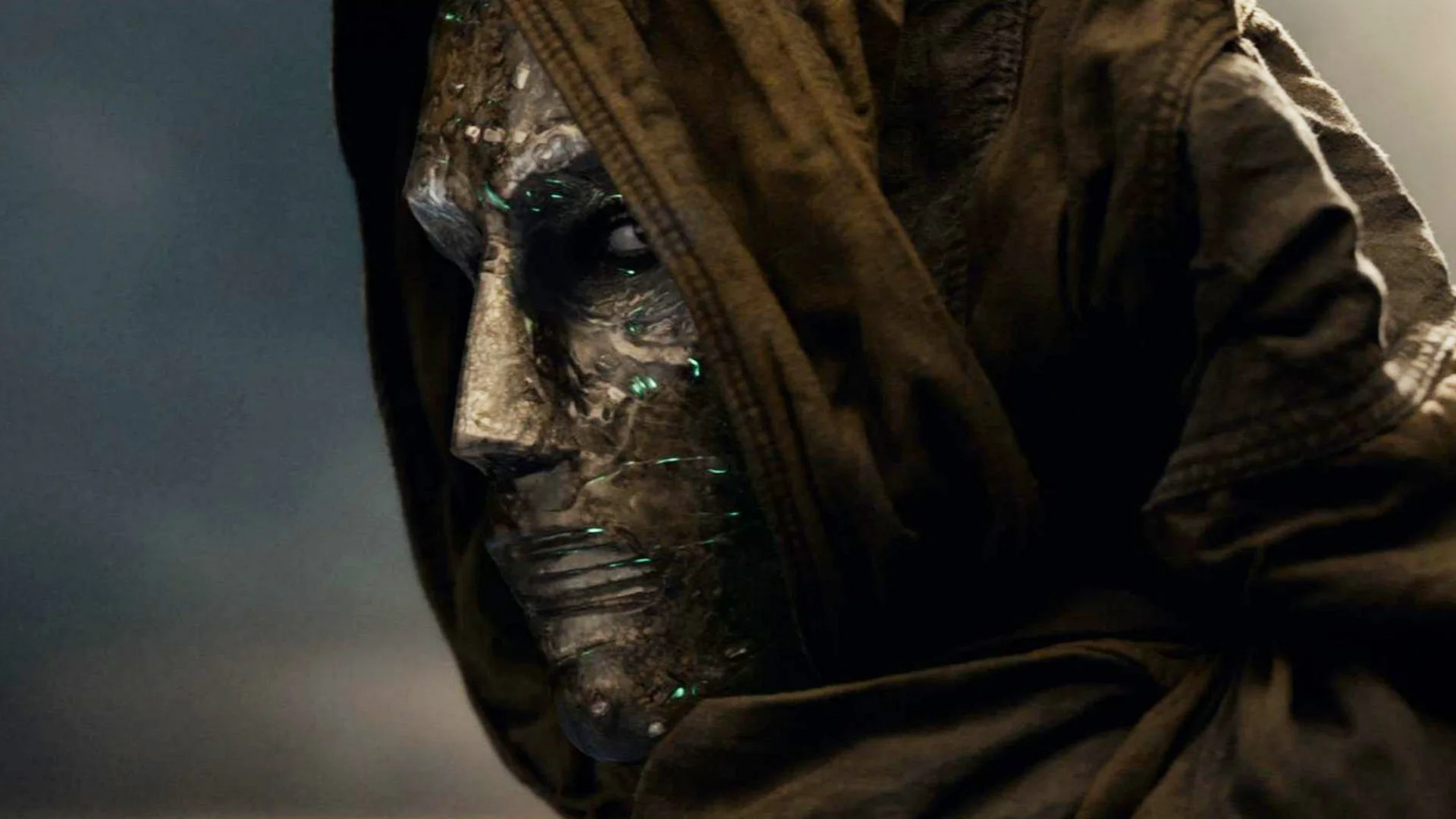 Доктор дум фильм 2015. Виктор фон дум фантастическая четверка 2015. Доктор дум 2015. Виктор фон дум фантастическая четверка 2005. Фантастическая четверка 2 доктор дум.