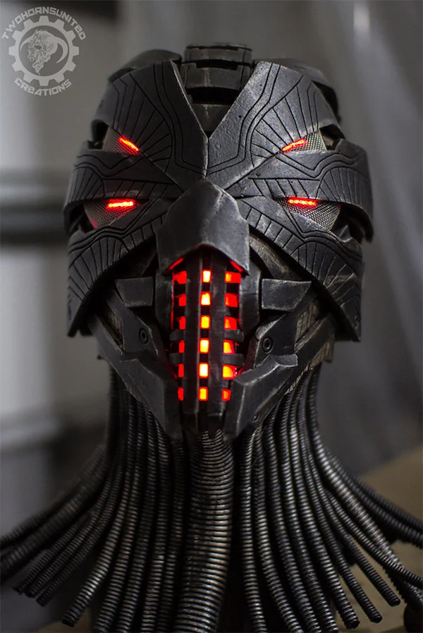two_horns_erebus_helmet_mask_2.jpg