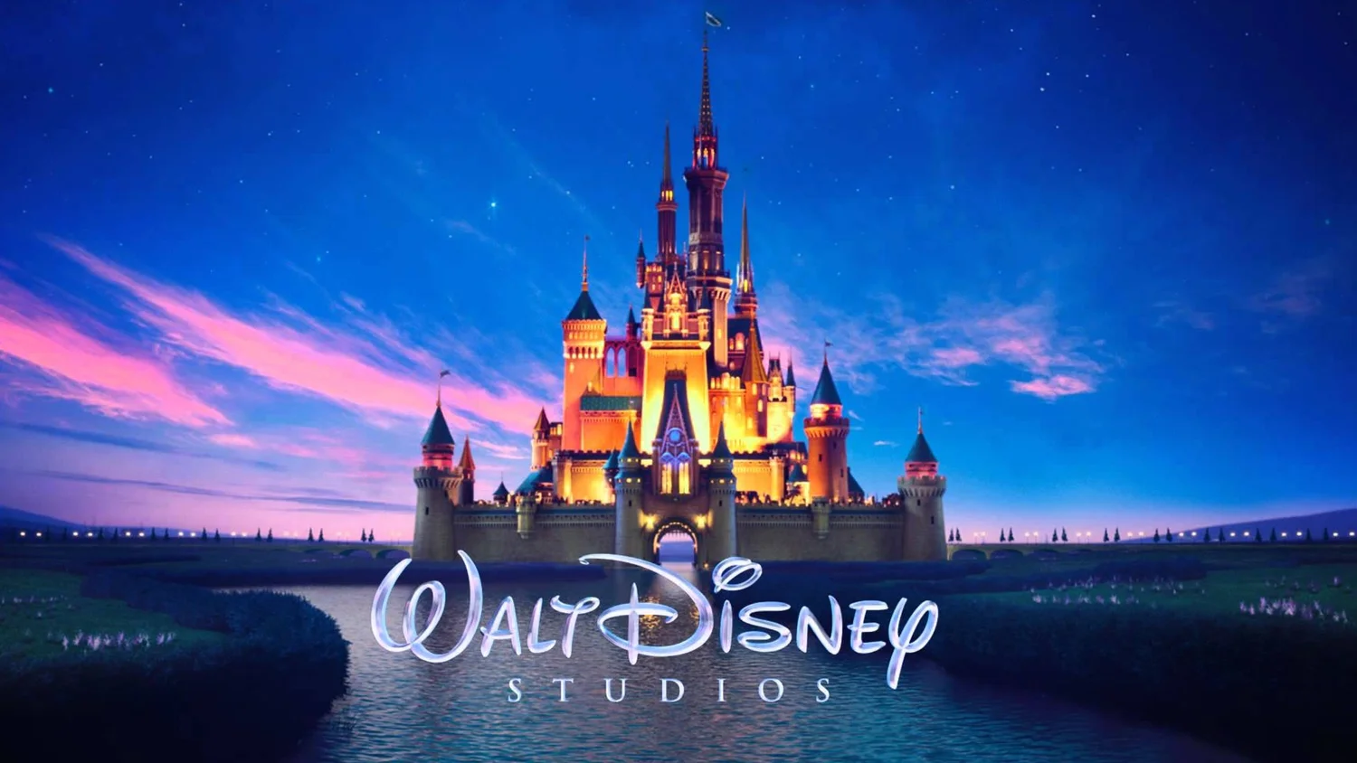 disney-is-pulling-all-their-movies-off-netflix-and-making-you-pay-for