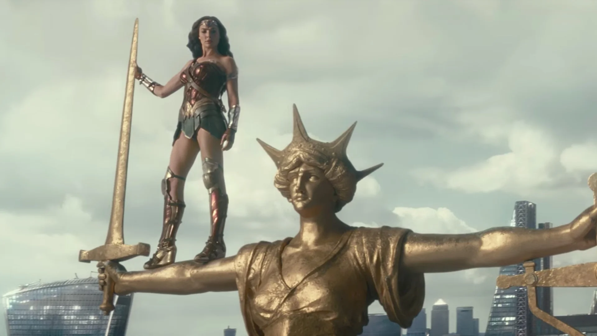 the-new-trailer-for-justice-league-is-here-social.jpg