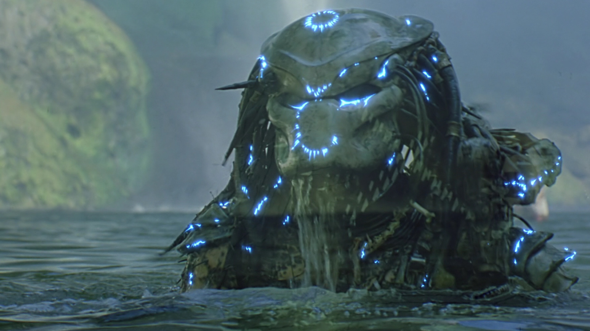The New PREDATOR Movie Will Focus on Predator Technology and Their Goals-social.jpg