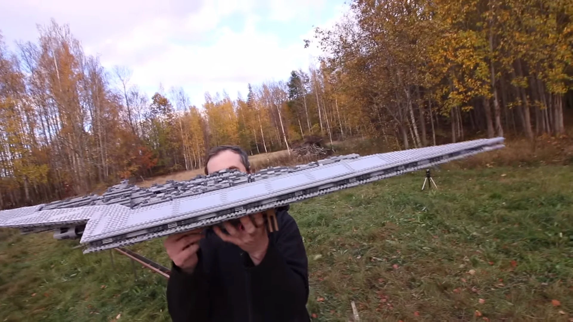 this-mad-man-strapped-a-rocket-to-a-50-inch-lego-star-destroyer-social.jpg