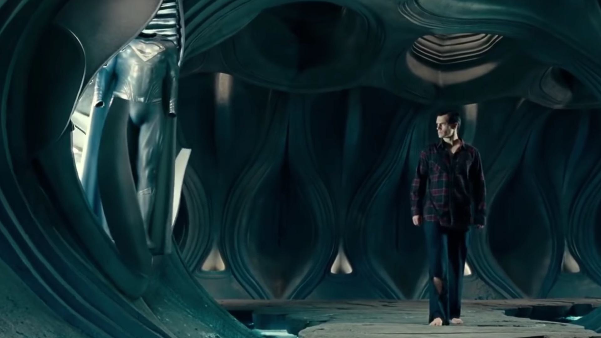 How Superman's Suit Was Created in the Man of Steel Scout Ship
