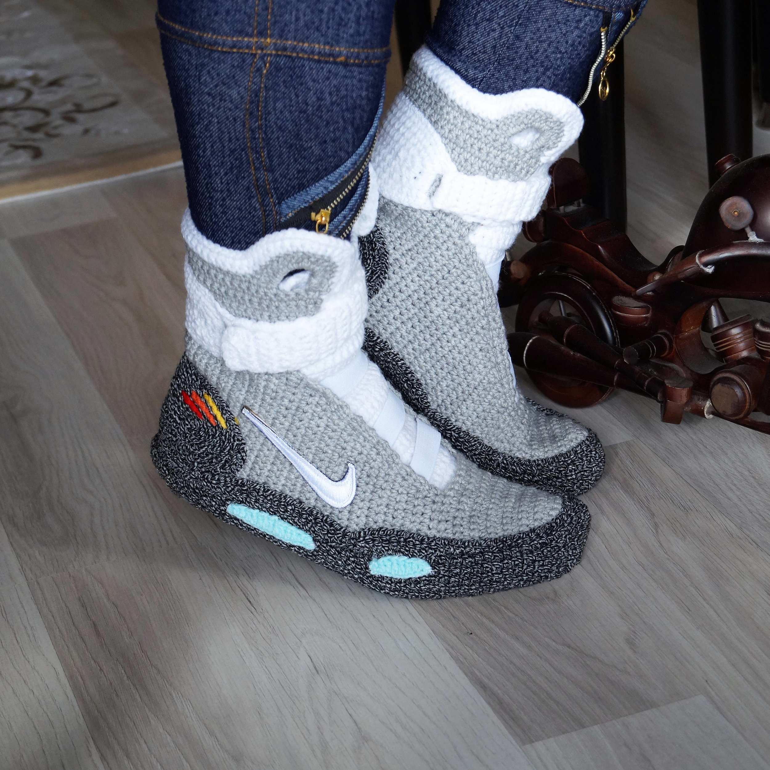 Cool Hand-Crafted BACK TO FUTURE Nike Air Mags Slippers —