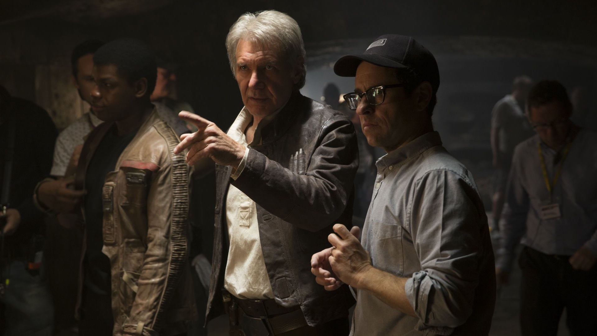 jj-abrams-says-that-the-fan-hate-of-the-last-jedi-will-not-impact-episode-ix-in-the-least-social.jpg