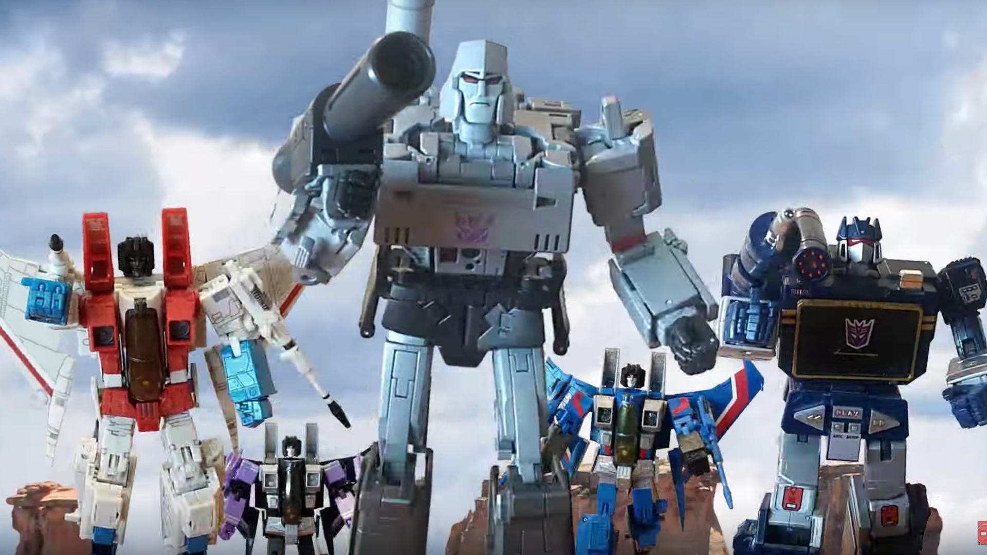 The Opening of The Original TRANSFORMERS Series Awesomely Recreated in Stop-Motion — GeekTyrant The Opening of The Original TRANSFORMERS Series Awesomely Recreated in Stop-Motion — GeekTyrant