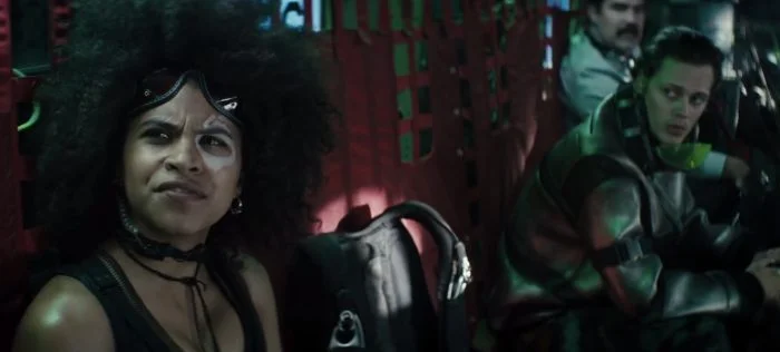 deadpool2-zaziebeetz-billskarsgard-700x316.jpg