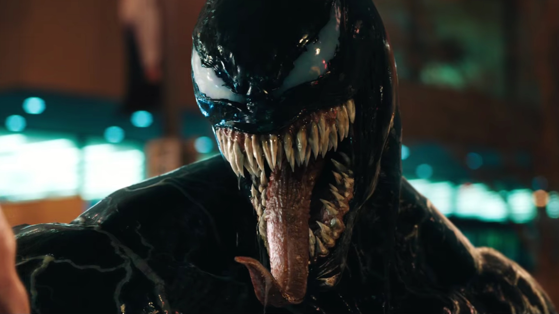 tom-hardy-transforms-into-venom-in-a-substantially-better-new-trailer-for-venom-social.jpg