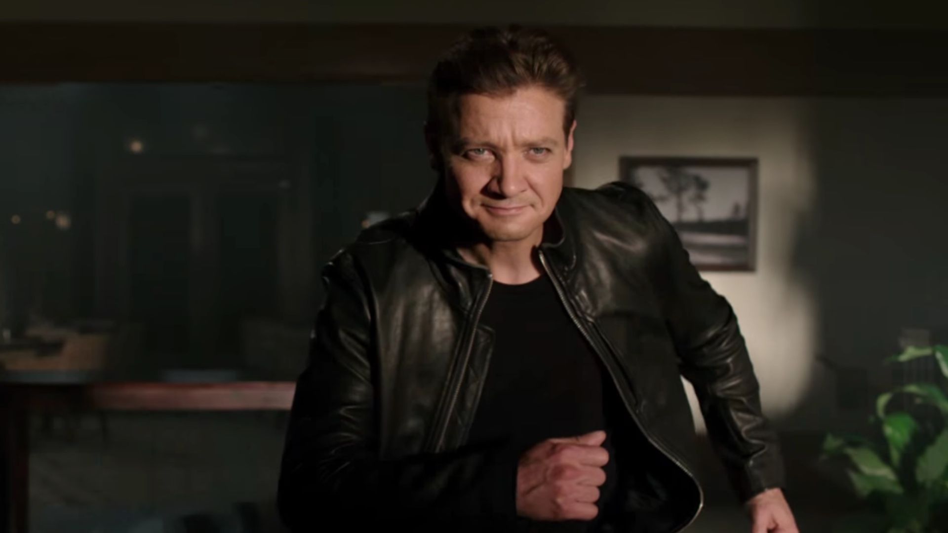Jeremy Renner Reveals How He Broke His Arms Filming TAG and Watch a Funny New Clip and Featurette — GeekTyrant Jeremy Renner Reveals How He Broke His Arms Filming TAG and Watch a Funny New Clip and Featurette — GeekTyrant