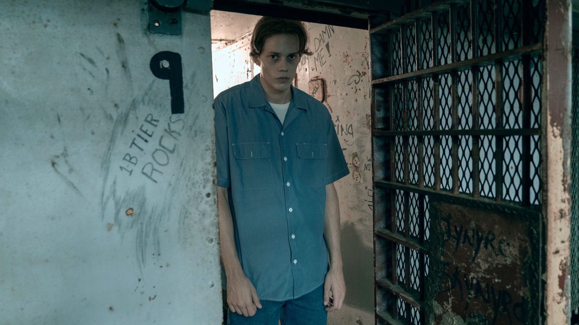 hulu-has-renewed-stephen-king-and-jj-abrams-castle-rock-for-a-second-season-social.jpg