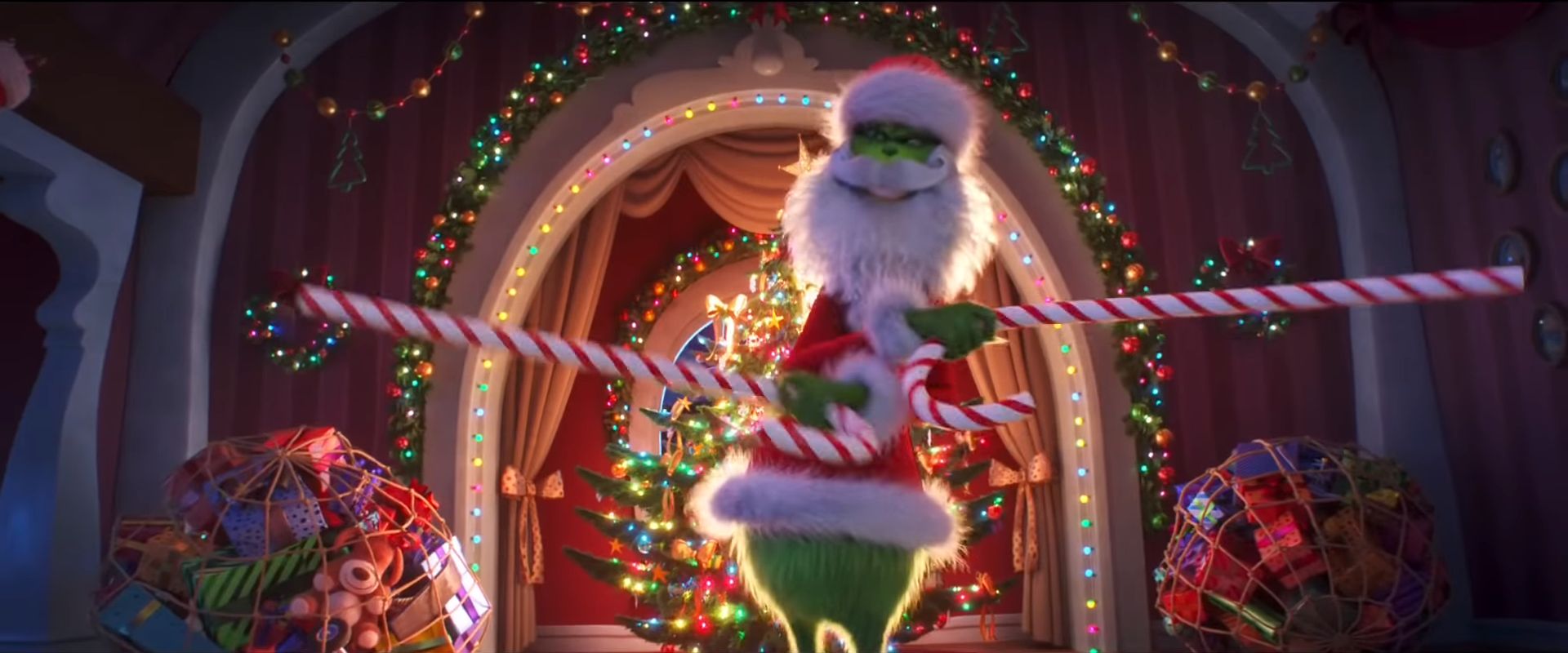 New Trailer For The Grinch Shows Off Some Fun Gadgets To Steal Christmas Geektyrant The Grinch 2022 Gadgets