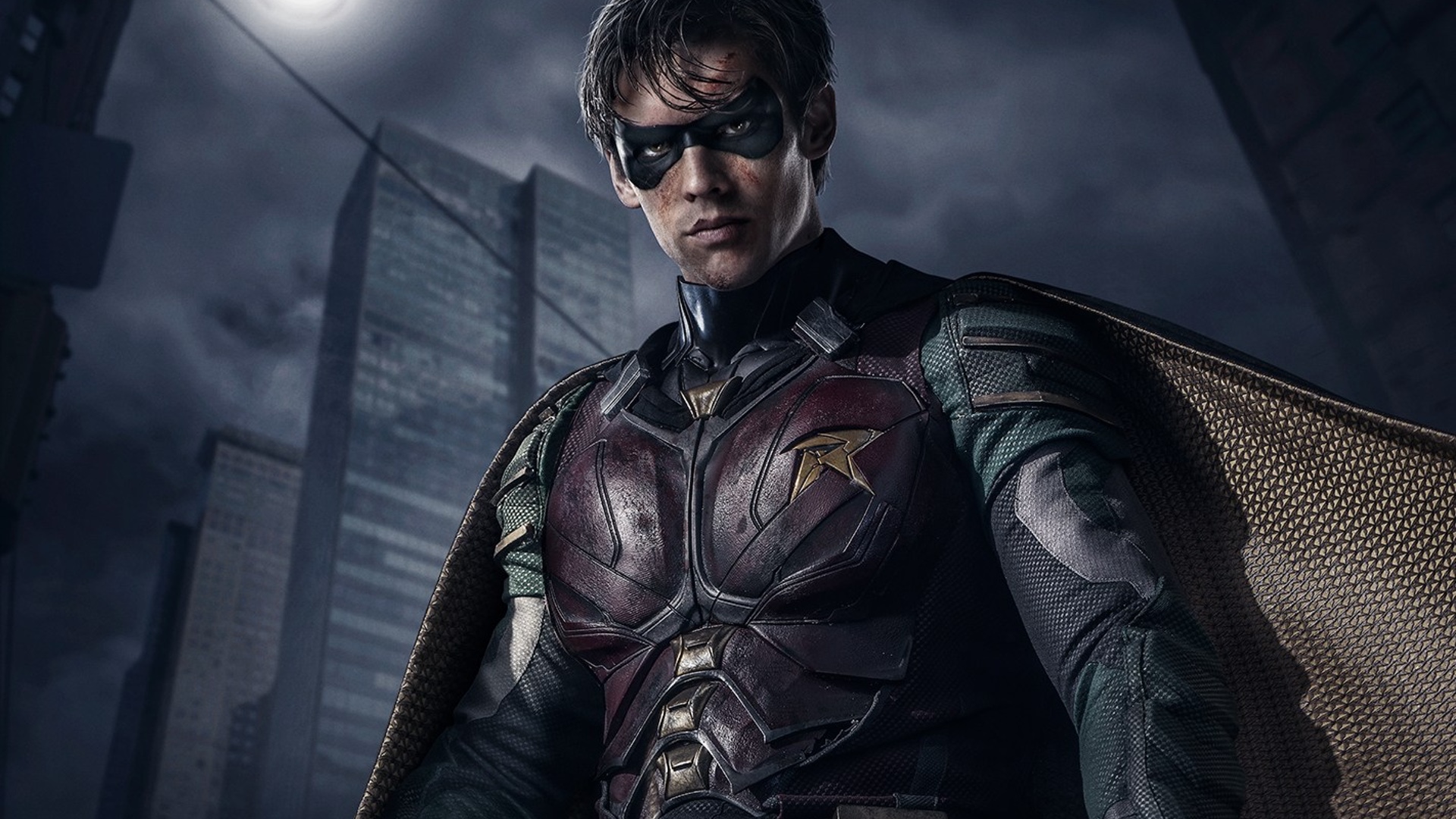 it-looks-like-batman-will-appear-in-dcs-titans-and-here-are-some-photos-of-his-batsuit-social.jpg