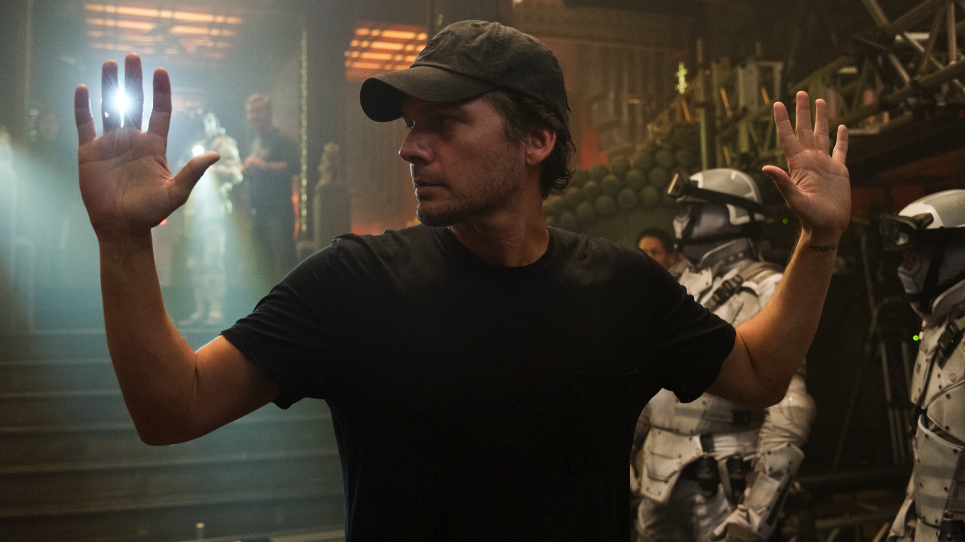underworld-director-len-wiseman-is-developing-an-fbi-sci-fi-series-called-switch-social.jpg