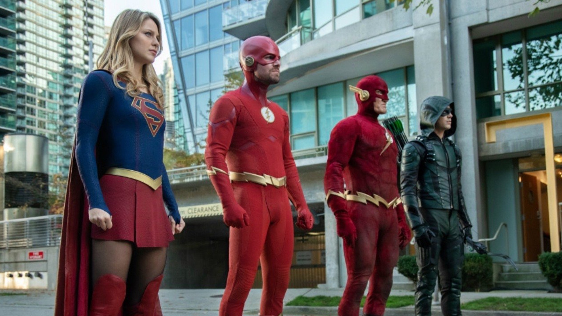 here-are-the-episode-synopses-for-the-arrowverse-elseworlds-crossover-social.jpg