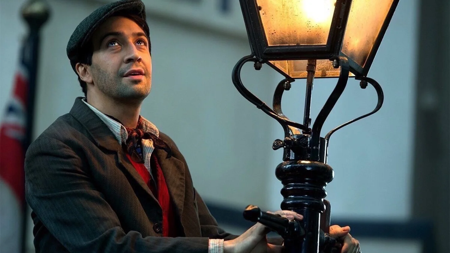 Lin Manuel Miranda Rapping New MARY POPPINS RETURNS Featurette and Lin-Manuel Miranda Defends His ...