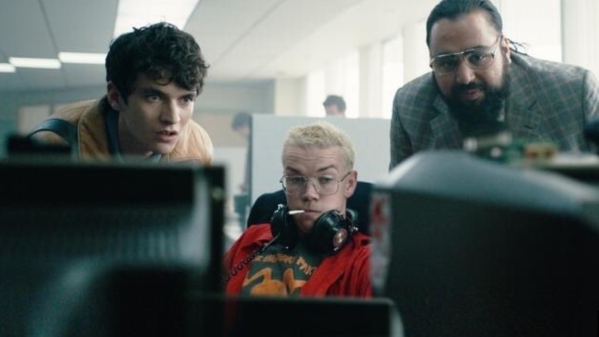 Netflix's BLACK MIRROR- BANDERSNATCH Has Over a Trillion Unique Possibilities and Five Possible Endings-social.jpg