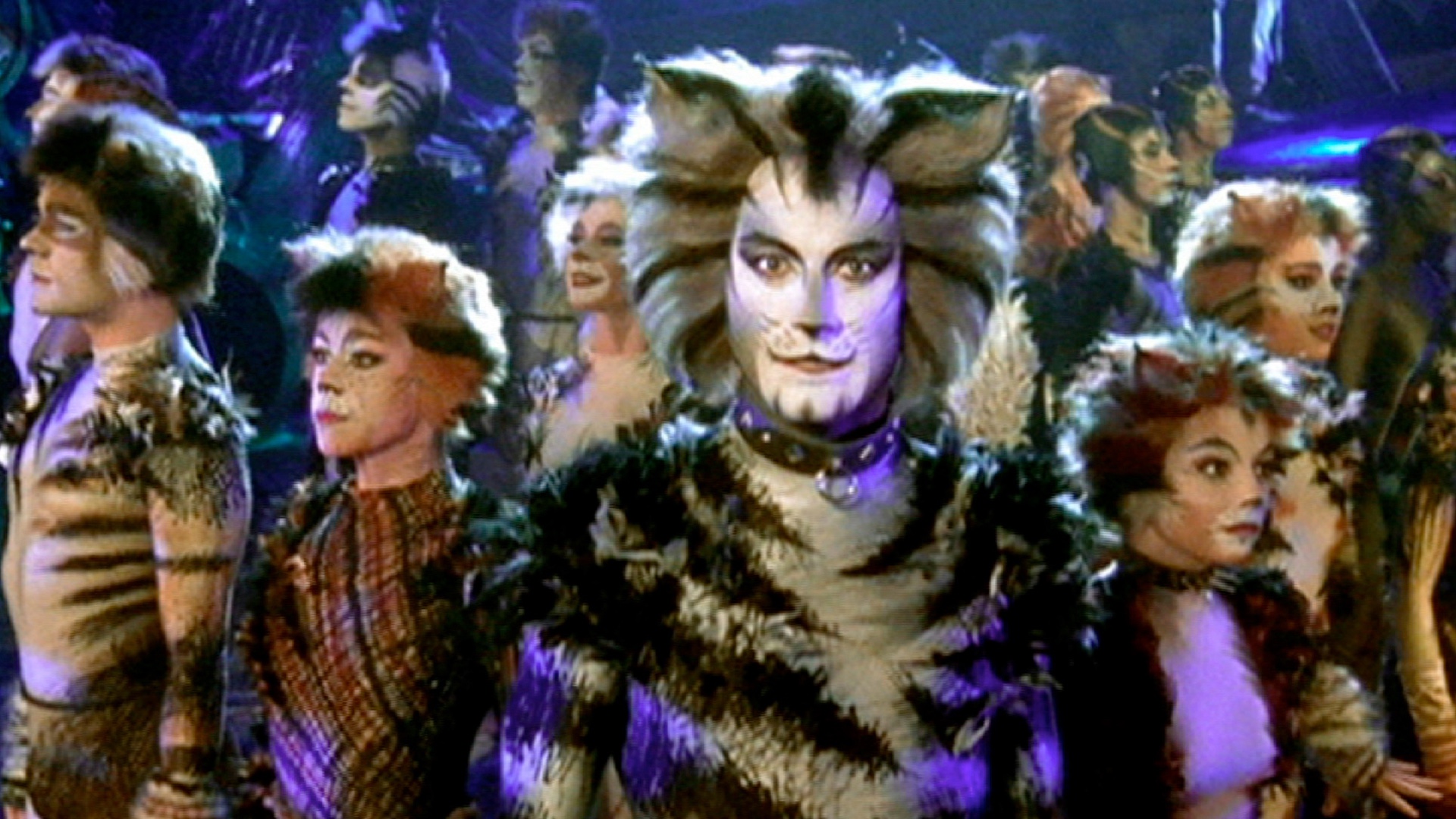 Cats' Box Office: Tom Hooper Musical Eyes $15 Million Opening Weekend