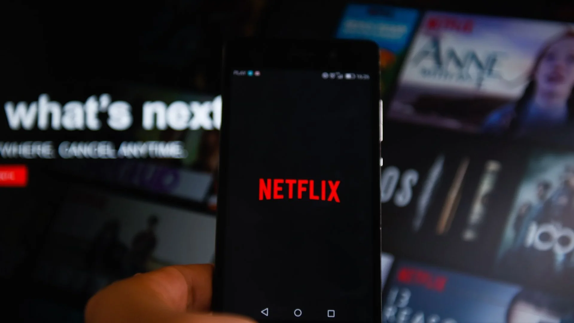 Netflix is Testing a New Feature That Plays Random Episodes of Shows ...