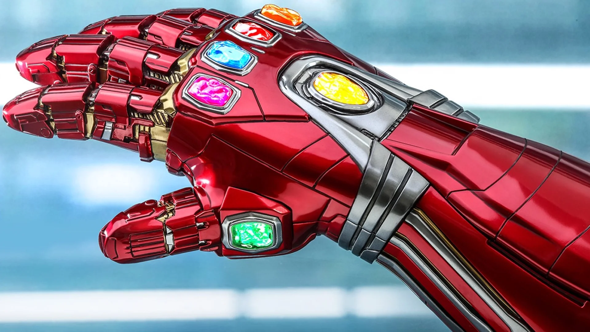 iron man gauntlet hot toys