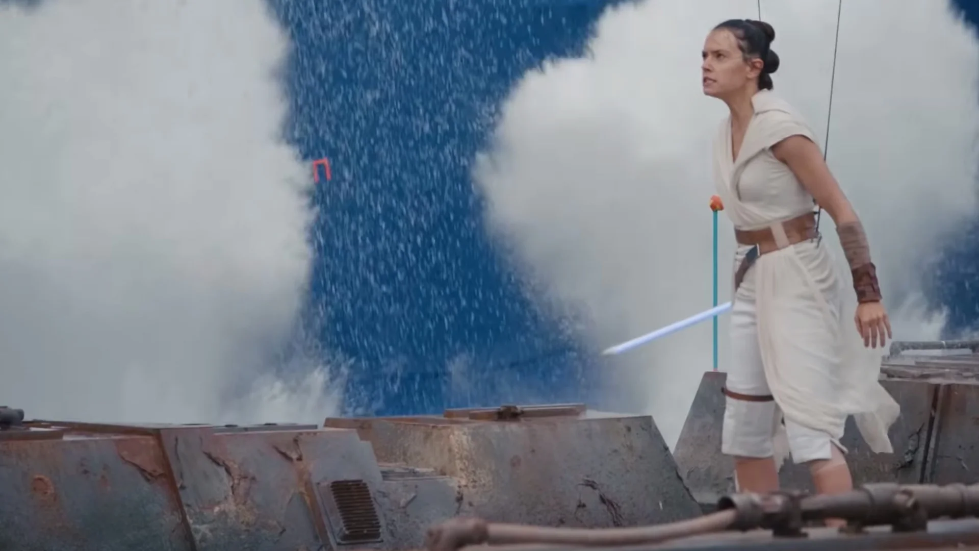 cool-star-wars-the-rise-of-skywalker-behind-the-scenes-set-video-social.jpg
