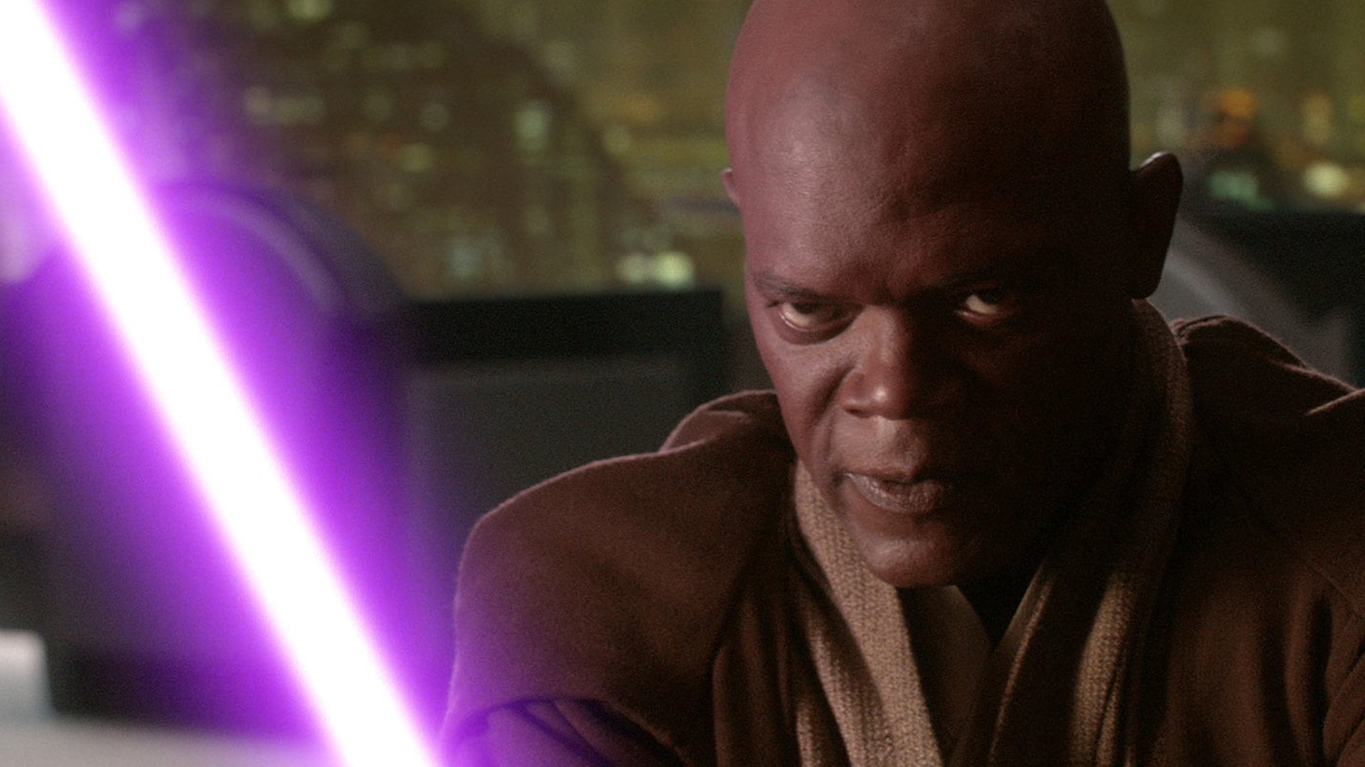 would-you-like-to-see-samuel-l-jackson-return-as-mace-windu-in-another-star-wars-project-he-does-social.jpg