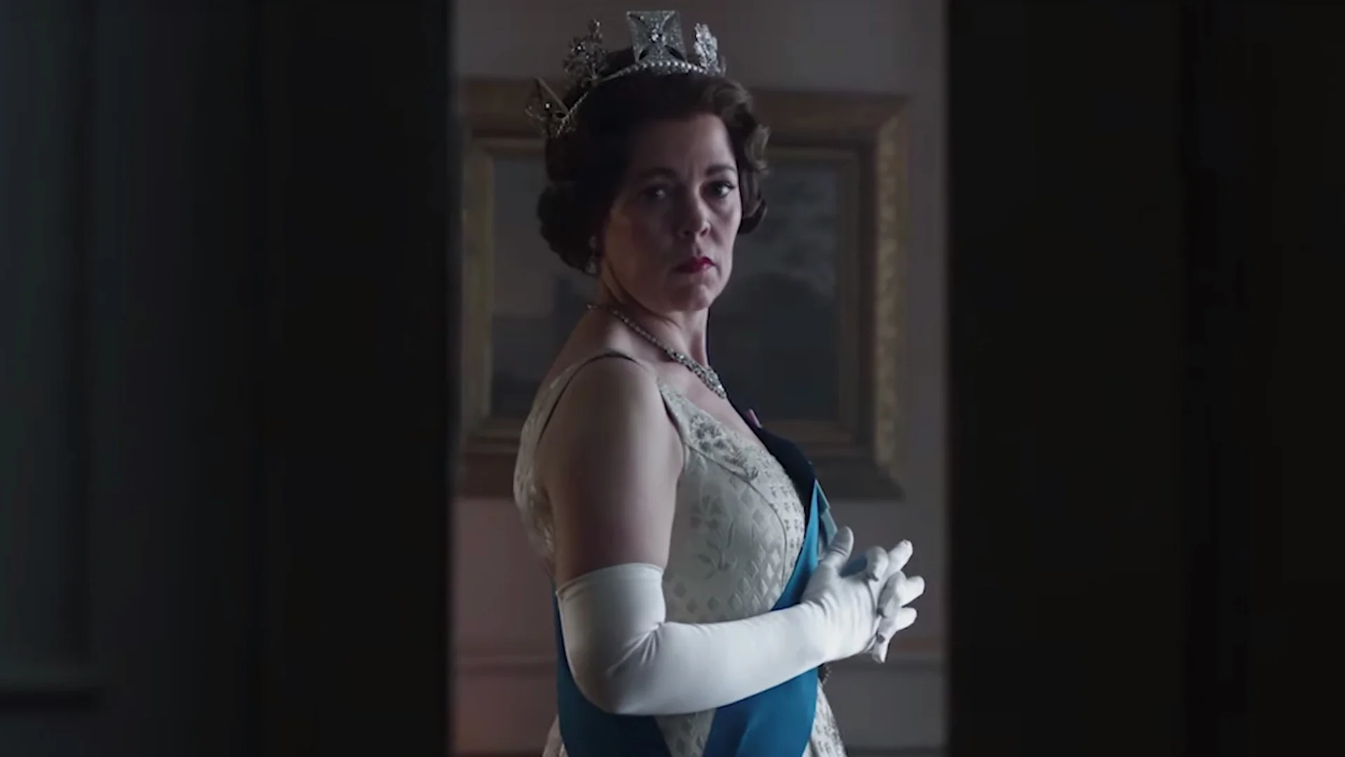 teaser-trailer-for-netflixs-the-crown-season-3-shows-olivia-colman-as-queen-elizabeth-social.jpg