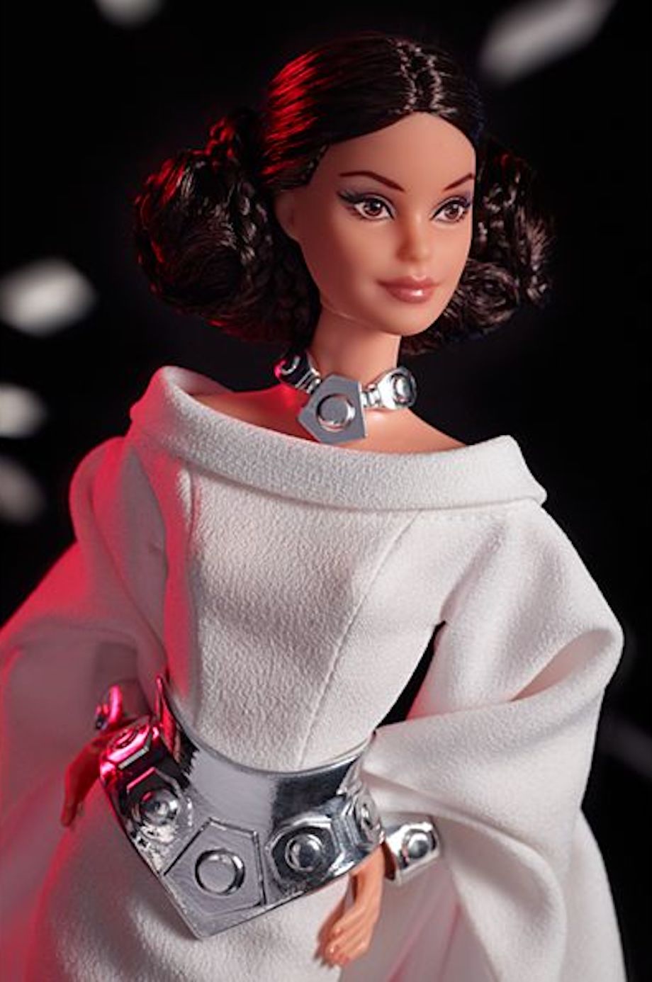 barbie-gets-a-line-of-star-wars-action-figures-that-shows-off-new-fashion-for-darth-vader-r2-d2-and-princess-leia6