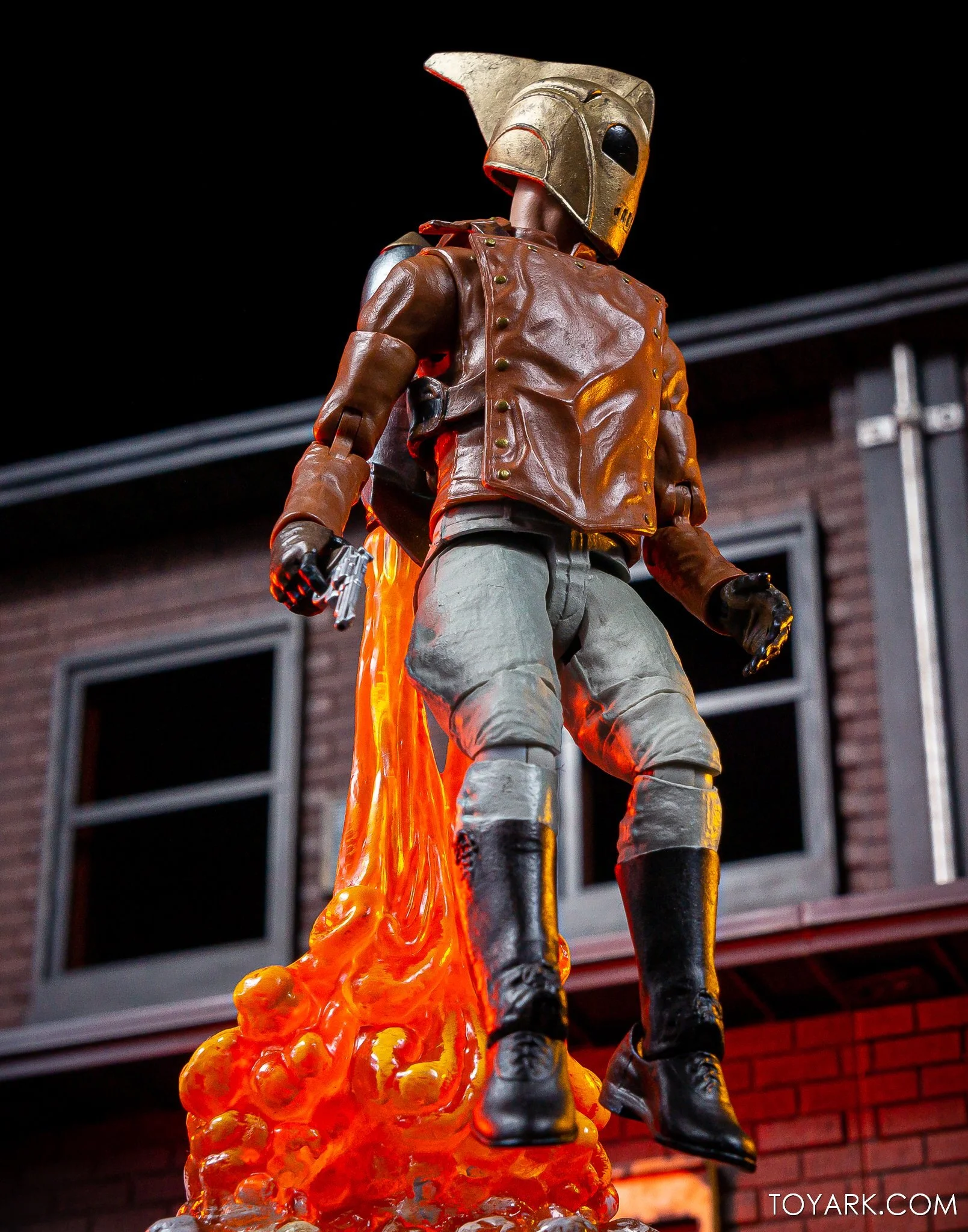 A Cool New Action Figure For THE ROCKETEER is Here Thanks To Diamond