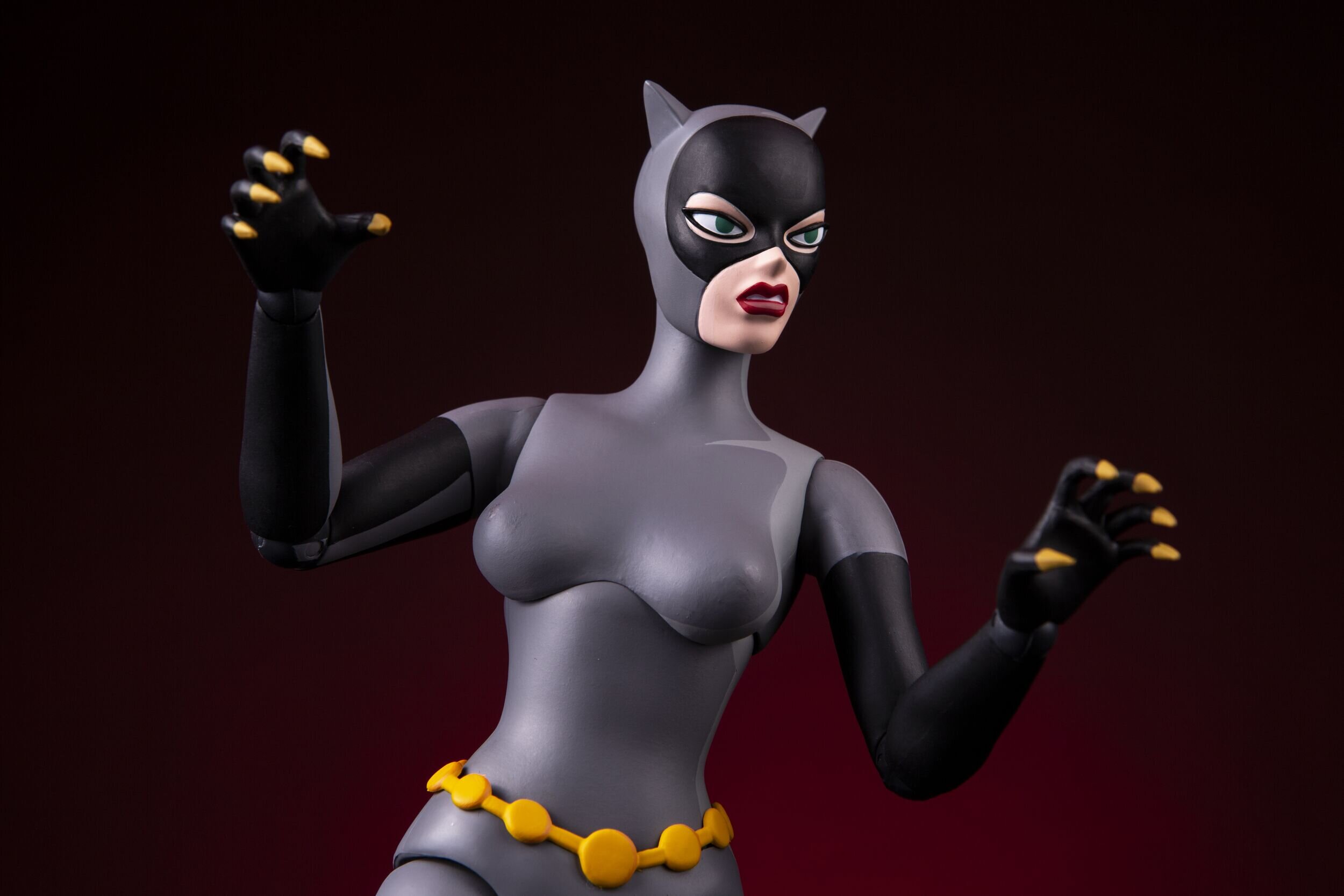 Mondo Reveals BATMAN: THE ANIMATED SERIES Catwoman Action Figure and Some  Poster Art — GeekTyrant