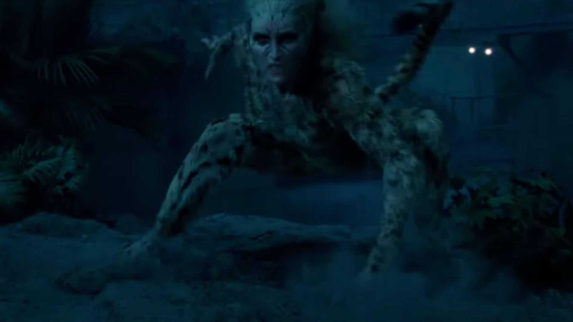 New Trailer For WONDER WOMAN 1984 Shows Off The Cheetah in Action