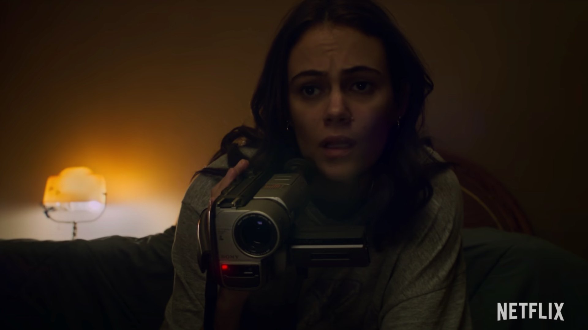 A Video Archivist Falls Into a Dangerous Supernatural Mystery in Trailer  for Netflix's ARCHIVE 81 — GeekTyrant
