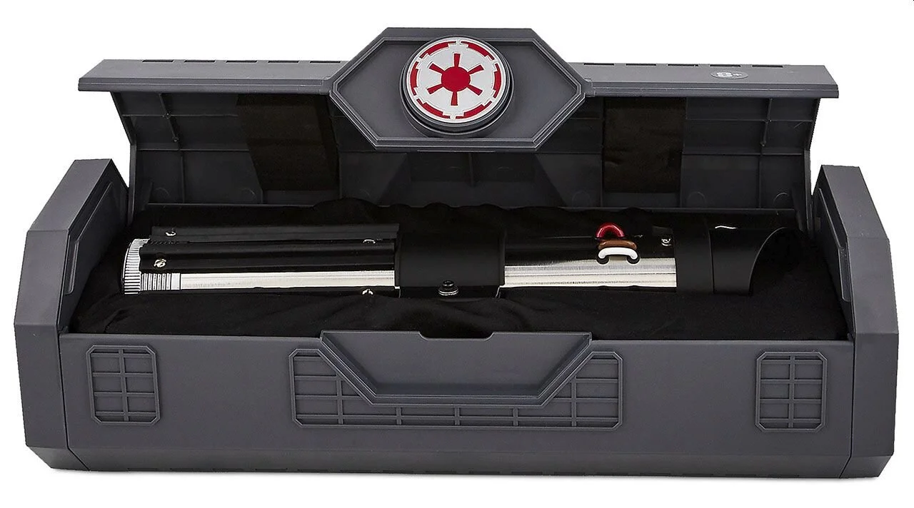 sw_darth_vader-lightsaber.jpg