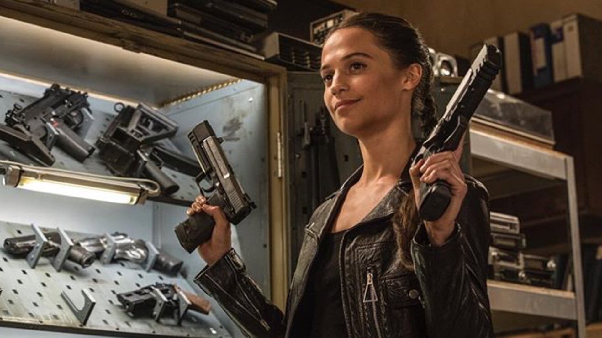 TOMB RAIDER Star Alicia Vikander Hopes To Start Shooting The Sequel Next  Year — GeekTyrant