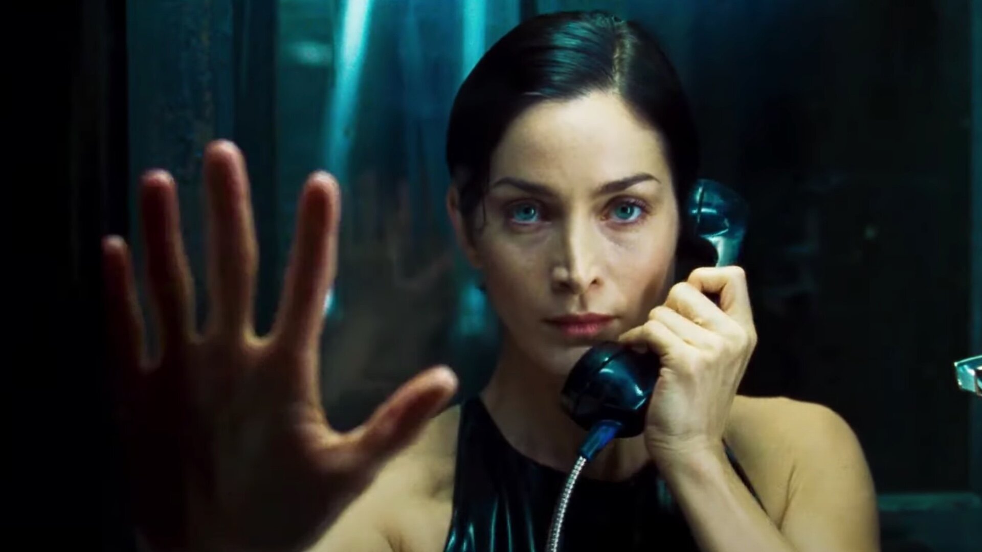 Video Offers a Heartfelt Eulogy For Phone Booths in the Movies — GeekTyrant